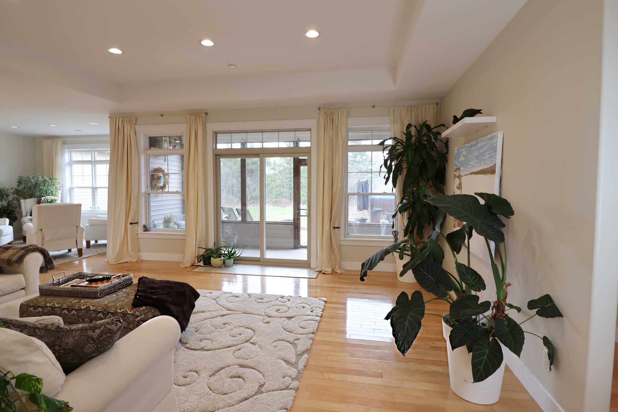 There is nothing to do but move in and enjoy! 5