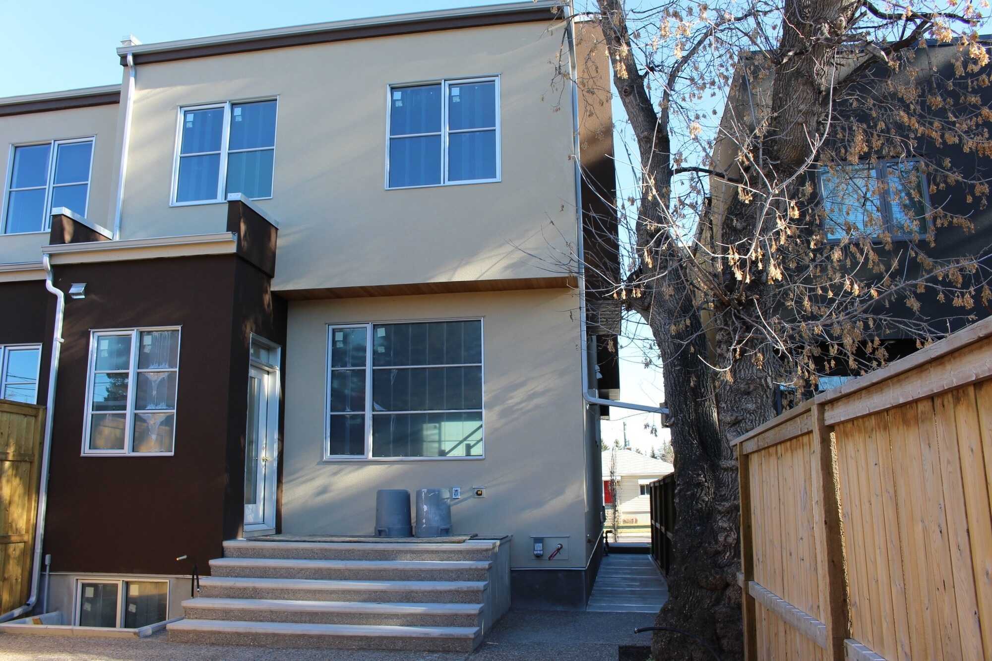 3009 26A St SW, Calgary 2