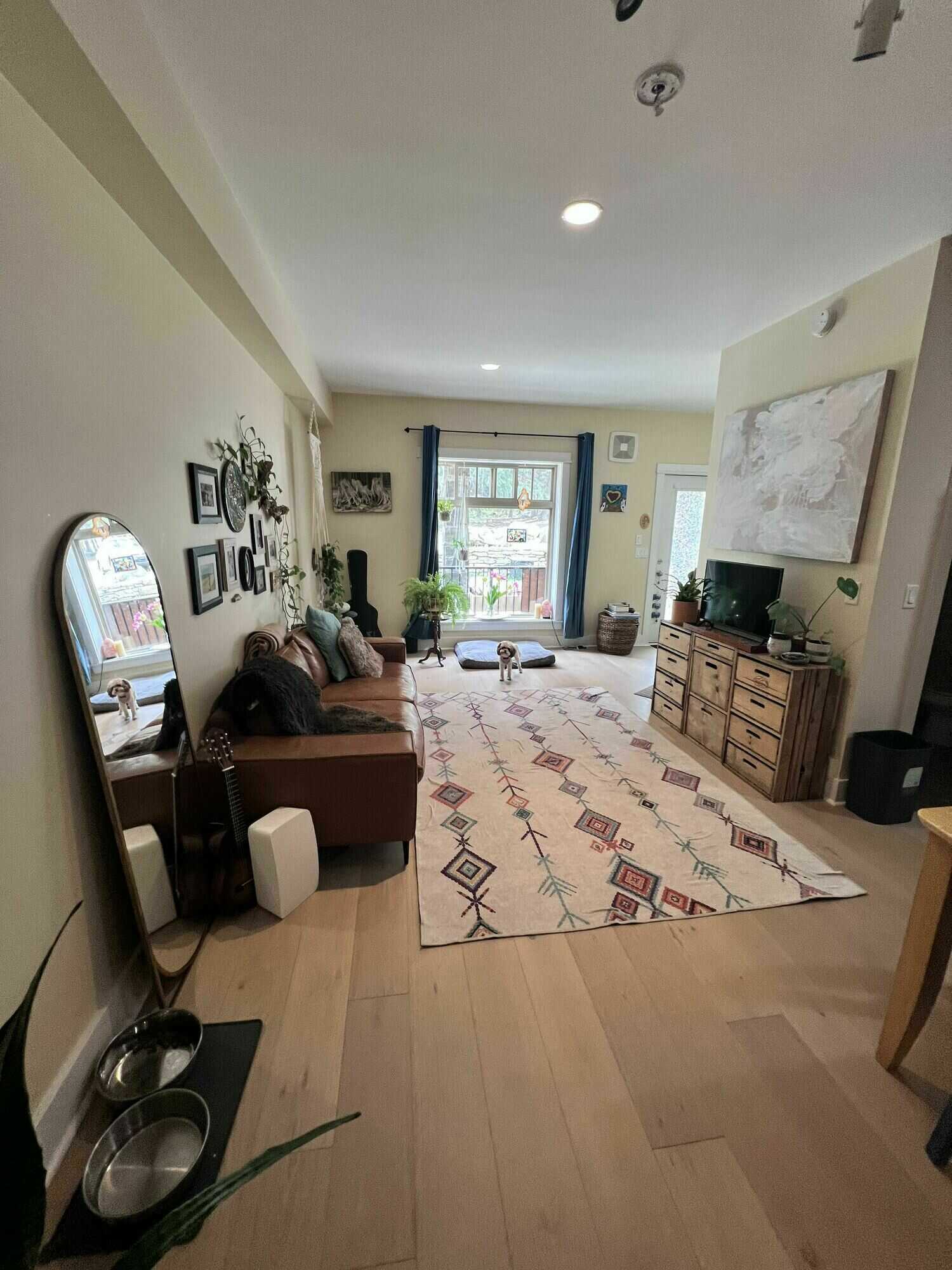 FULLY RENOVATED & NOW BRAND NEW! 2Bed 1.5Bath Townhouse Unit located in picturesque Slocan! Walking distance to Slocan Lake and beach.  Walk to stores or hike one of the nearby trails! 4