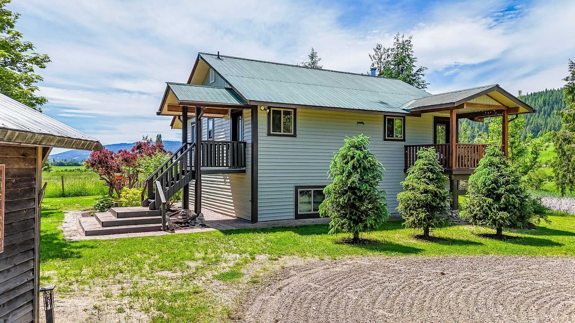 Your Dream Country Escape Awaits – 93 Old Sicamous Road, Grindrod, BC 2