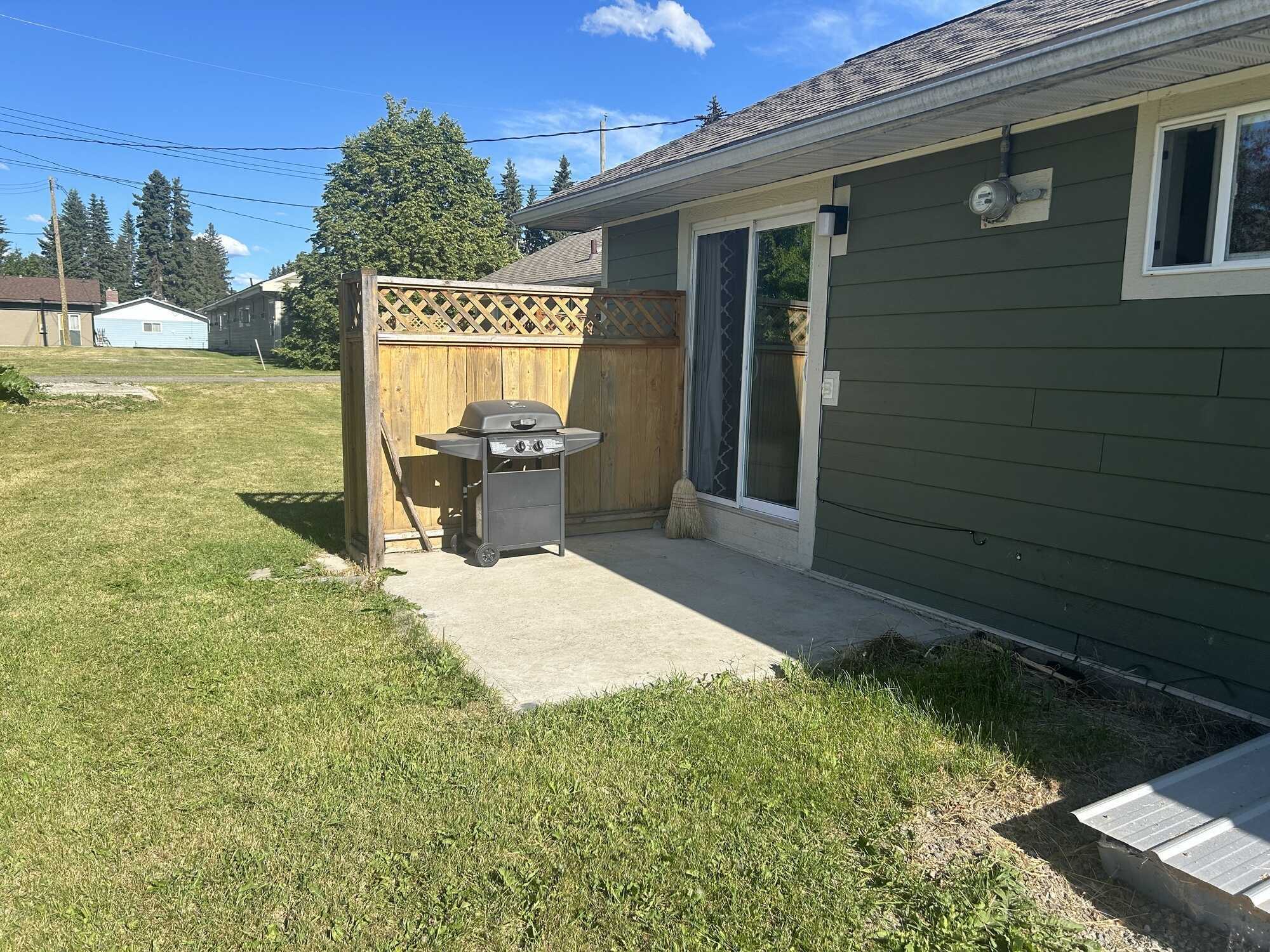 This well‑maintained six‑unit apartment building offers a rare combination of strong rental income, extensive renovations, and a premium riverfront location. 3