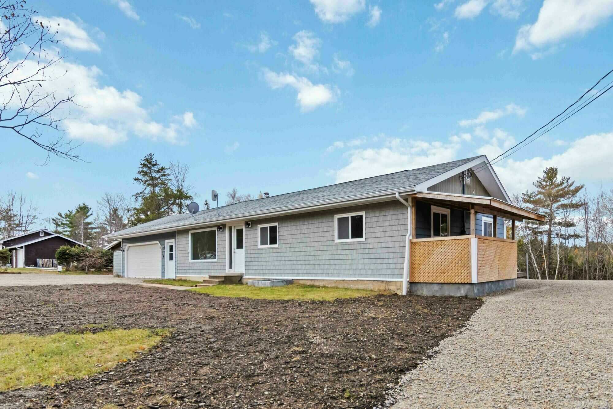 Beautifully Renovated Bungalow with In-Law Suite or Income Unit – Chester Grant is the Ideal Location Between Halifax & Bridgewater! HST Included in the purchase price. 5