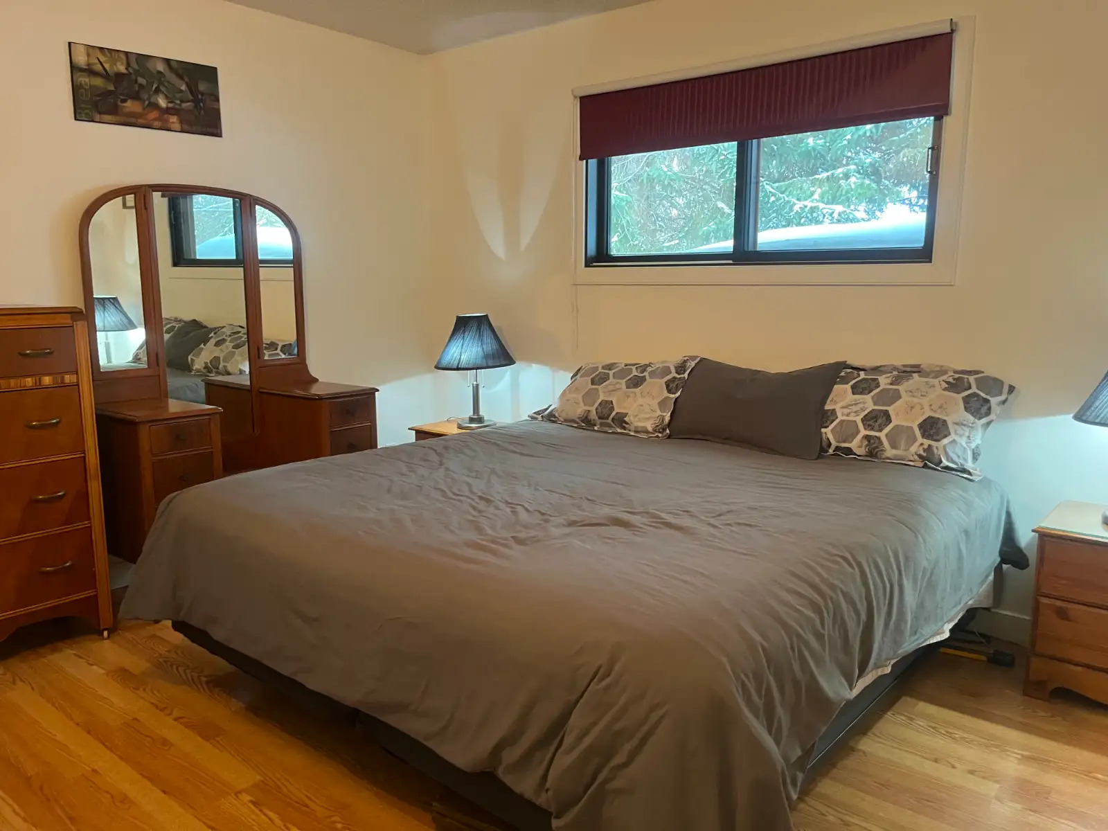 Spacious 4-Bed Home 5