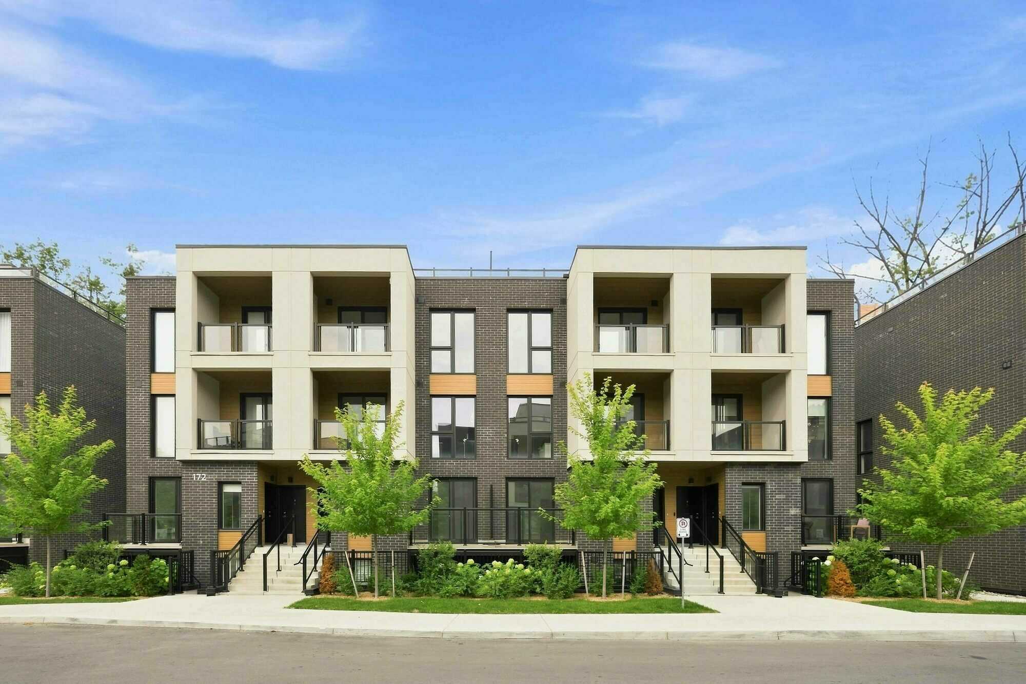 Welcome to 115-72 Clonmore Drive, a newly built, modern 3-bedroom, 3-bathroom townhouse offering approximately 1076 sq. ft. of thoughtfully designed living space in Scarborough’s desirable Birchcliffe-Cliffside community. 2