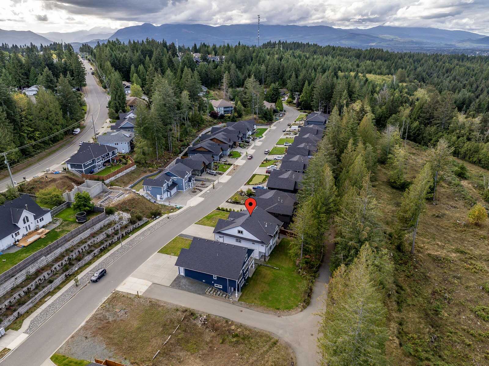 🏡 Flexible Home Ownership Opportunity!
Are you looking for a unique way to purchase your dream home? This property offers creative options tailored to the right buyer! 5