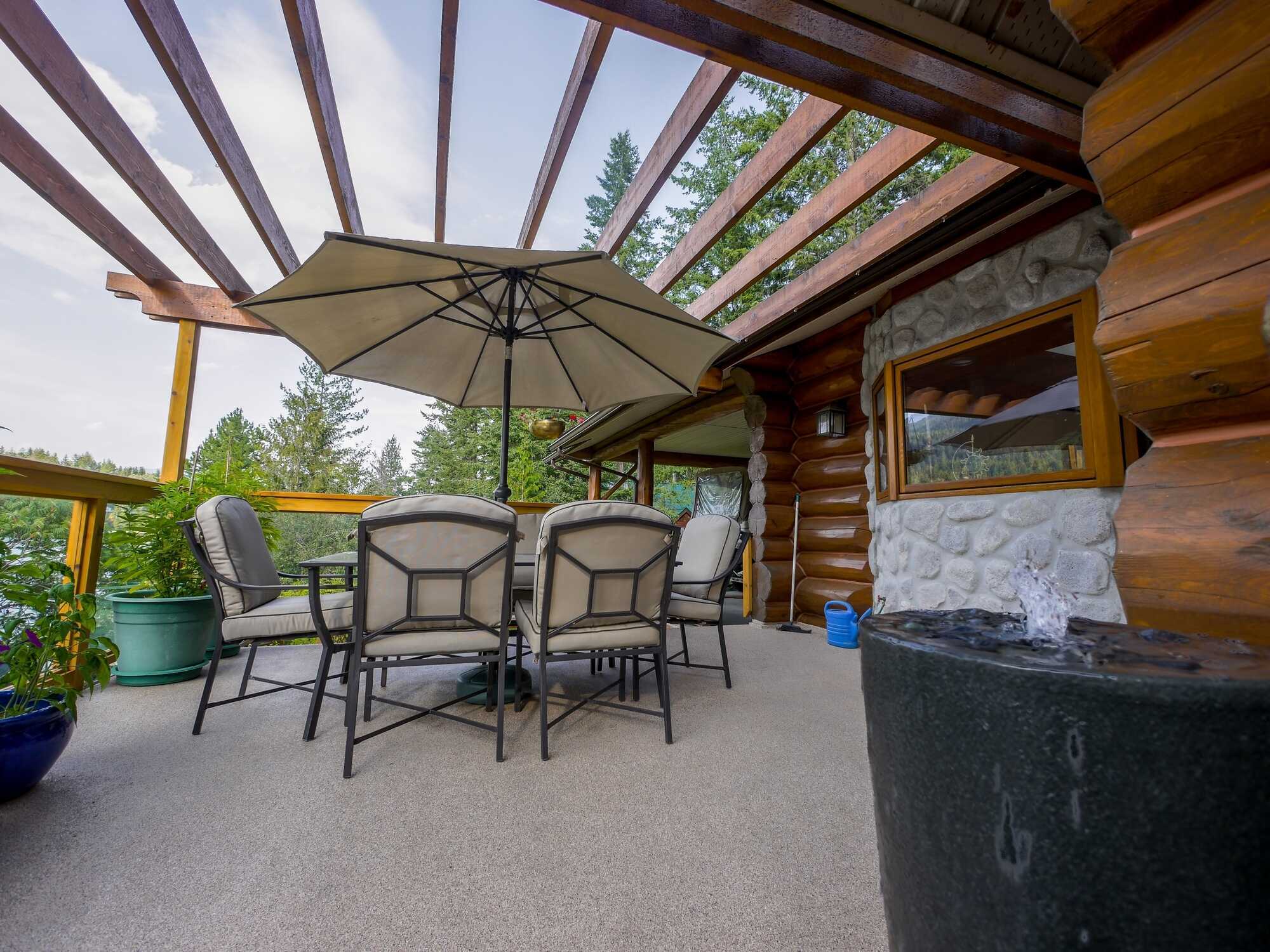 Spectacular WATER FRONT property with private beach for sale on the shores of Kootenay Lake in Procter BC. 4