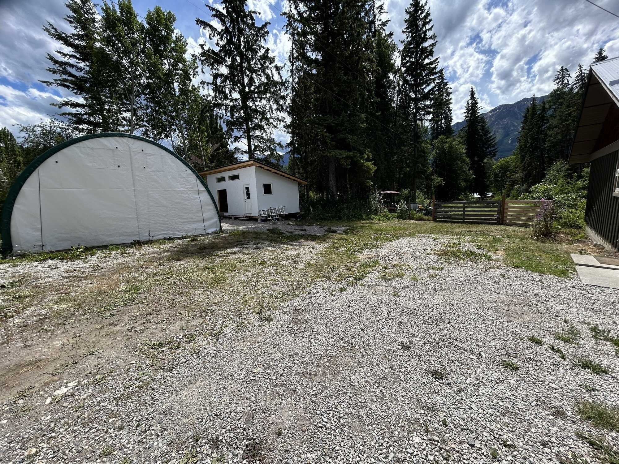 Family-Friendly Hobby Farm Retreat with Mountain Views—Just 6 Minutes from Town! 5