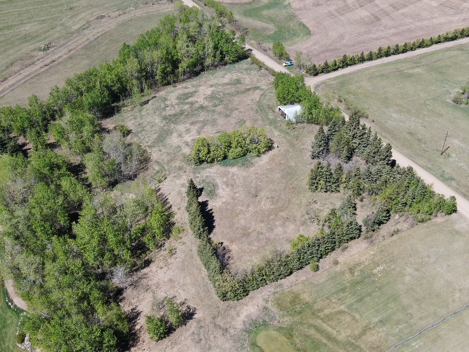 Beautifully Located Property Ready for Development – Near Northern Meadows Golf Course & Lac Des Îles 3
