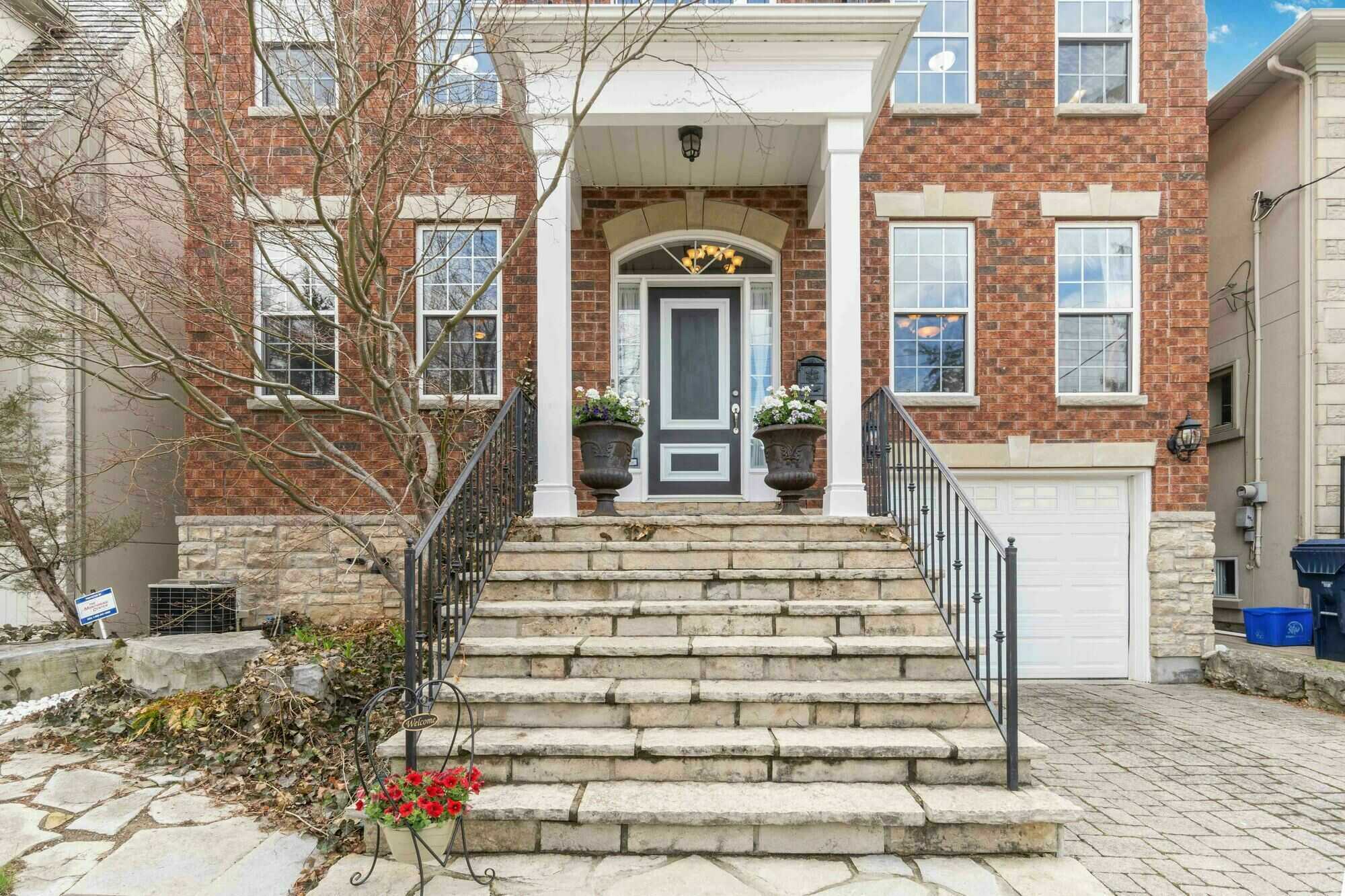 Gorgeous Custom Built North Leaside Home with Amazing Builder Upgrades 5