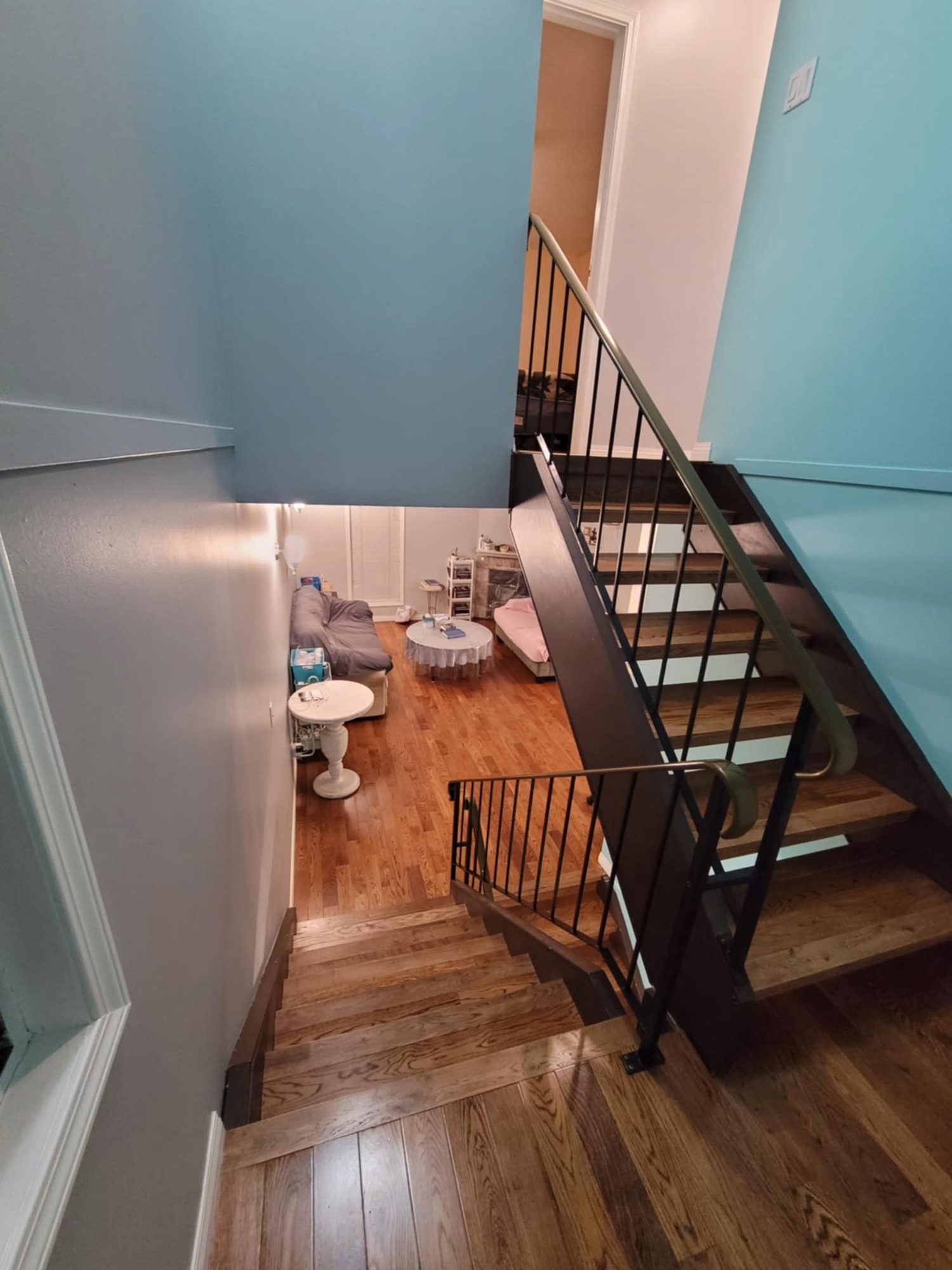 Charming 2-Bedroom Townhouse with Modern Upgrades 5