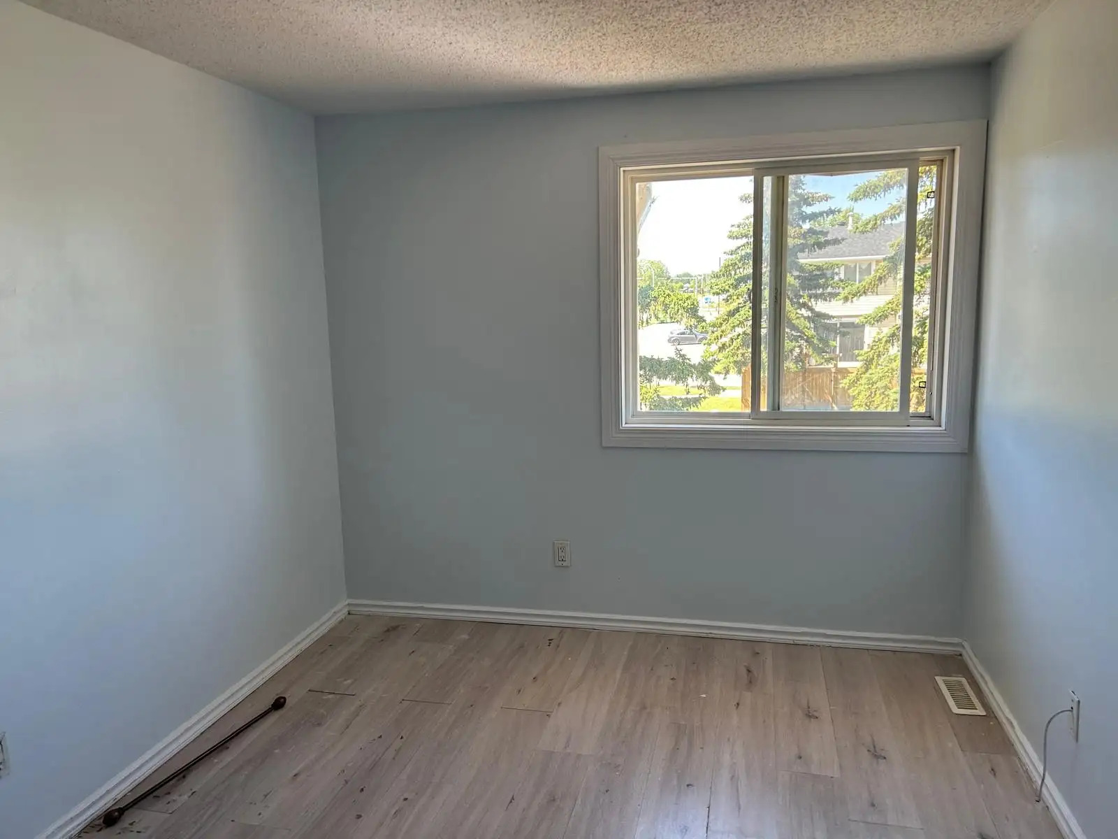 301 - 600 Signal Road, Fort McMurray, AB 3