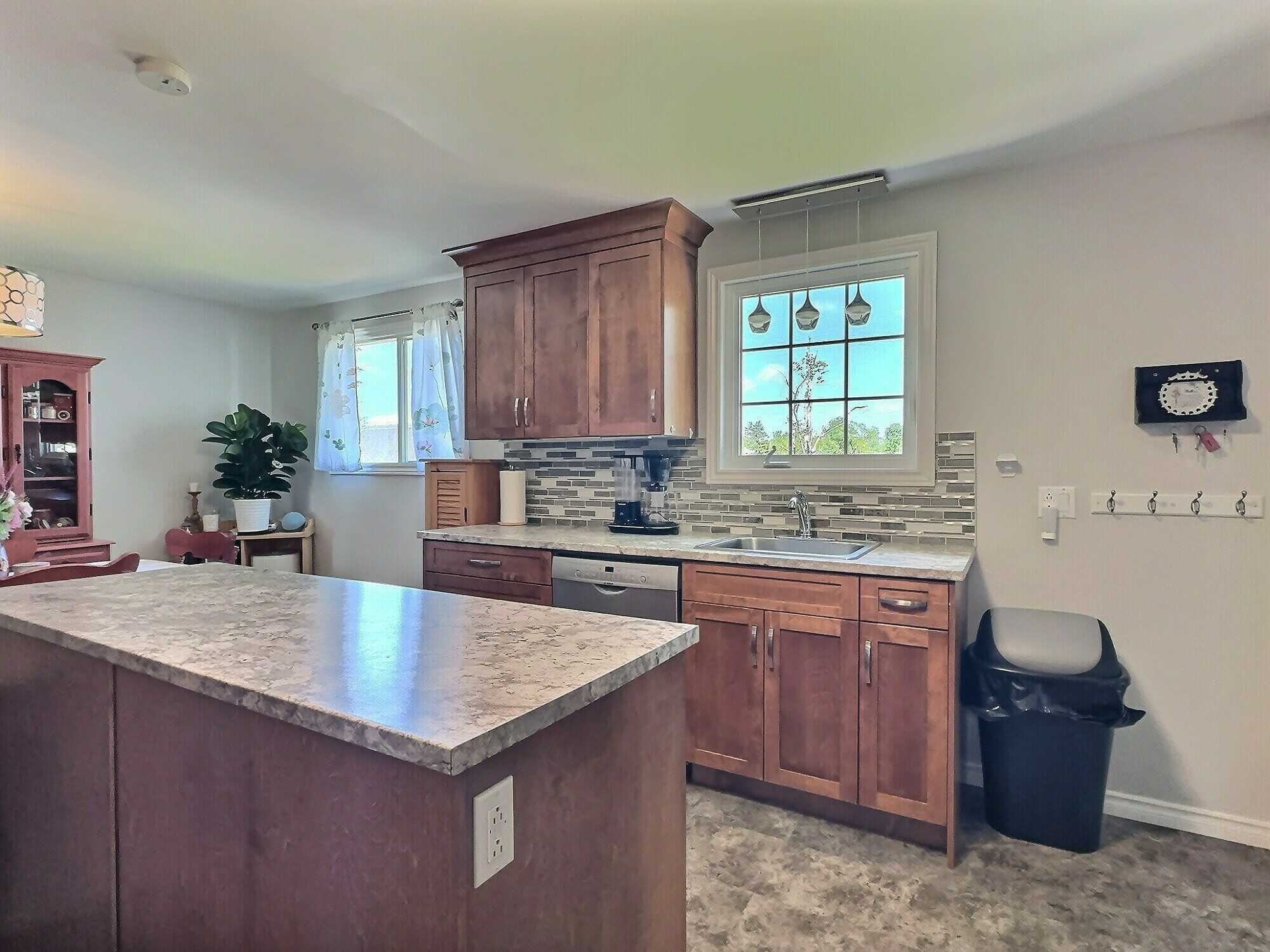 Spacious Family Bungalow with Fantastic Entertaining Space & Wired Workshop Shed 2