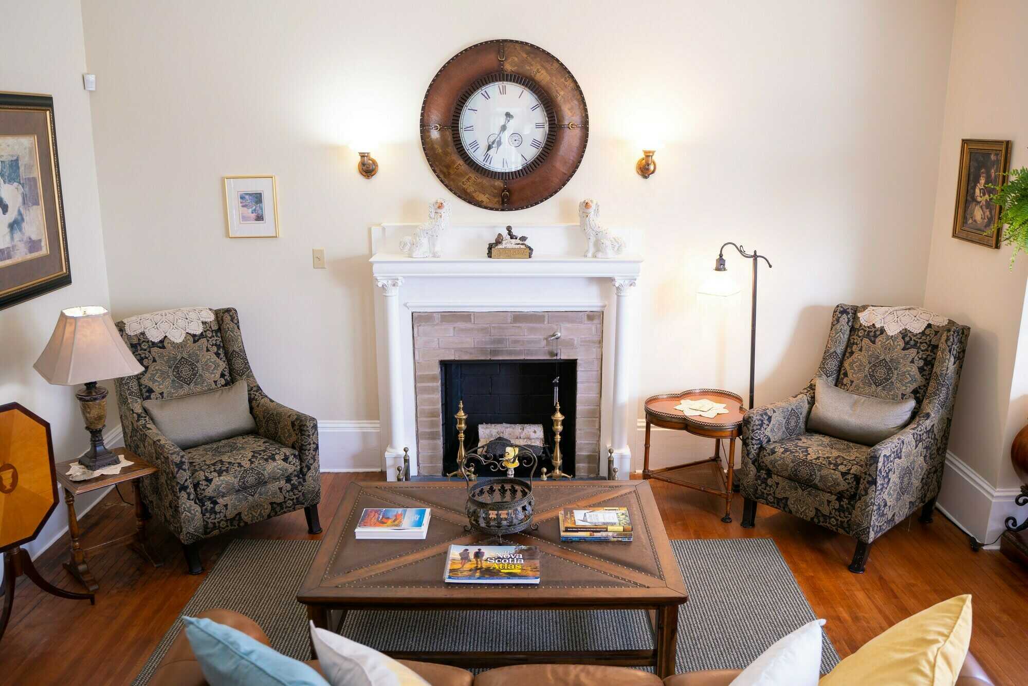 "1854 Heritage meets Modern Comfort" 5