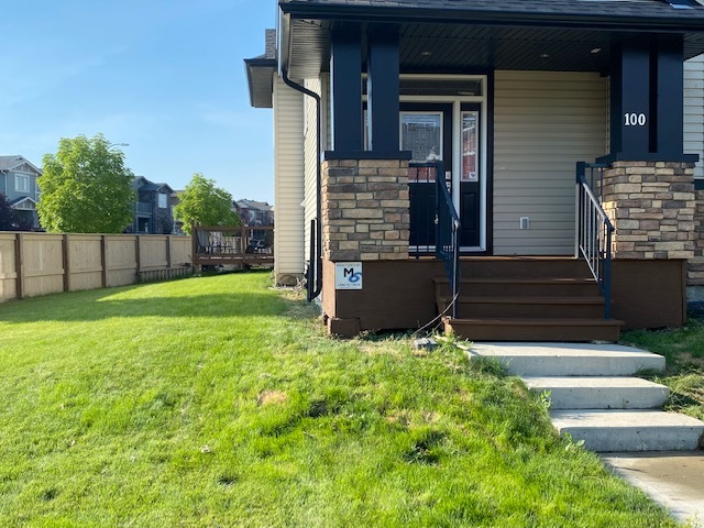 Great home, with 2 bedroom legal suite to pretty much cover your mortgage, lots of parking with Rv parking. Move in ready 3