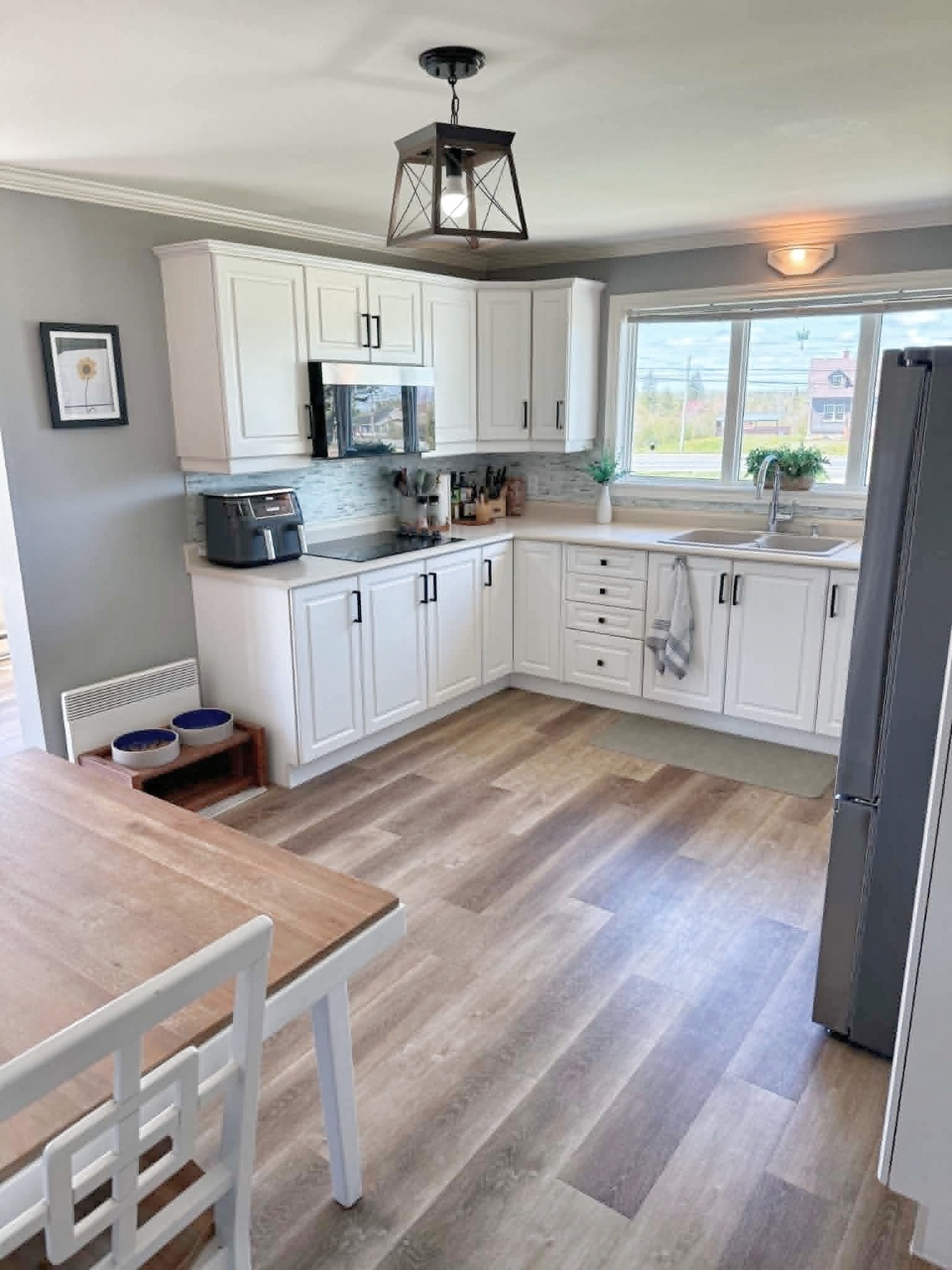 Maison chaleureuse, rénovée et prête à accueillir votre famille! 5