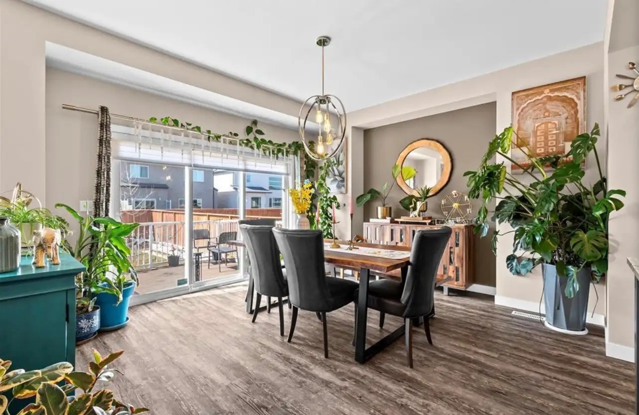 Luxury Living Near All Amenities 5