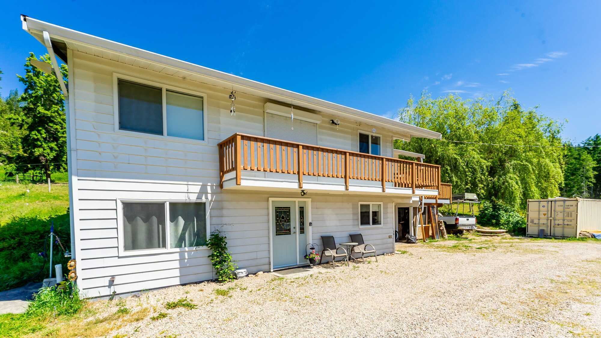30 acres of countryside, backing onto treed land. 3-bedroom, 2-bathroom house is currently an income property & was fully booked throughout Spring-Fall 2023. Conveniently located near Highway 97B and Highway 1 with quick access to beaches and trails. 4