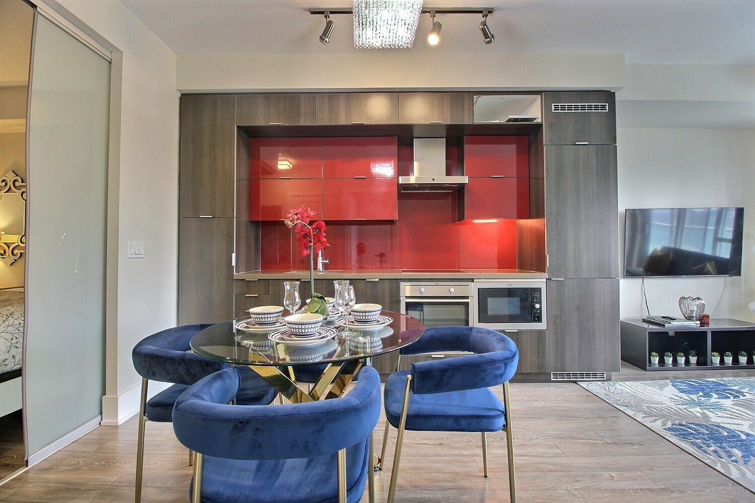 Beautiful 2 Bedroom Tridel Luxury Suite With Gorgeous CN Tower & Lake Views 2