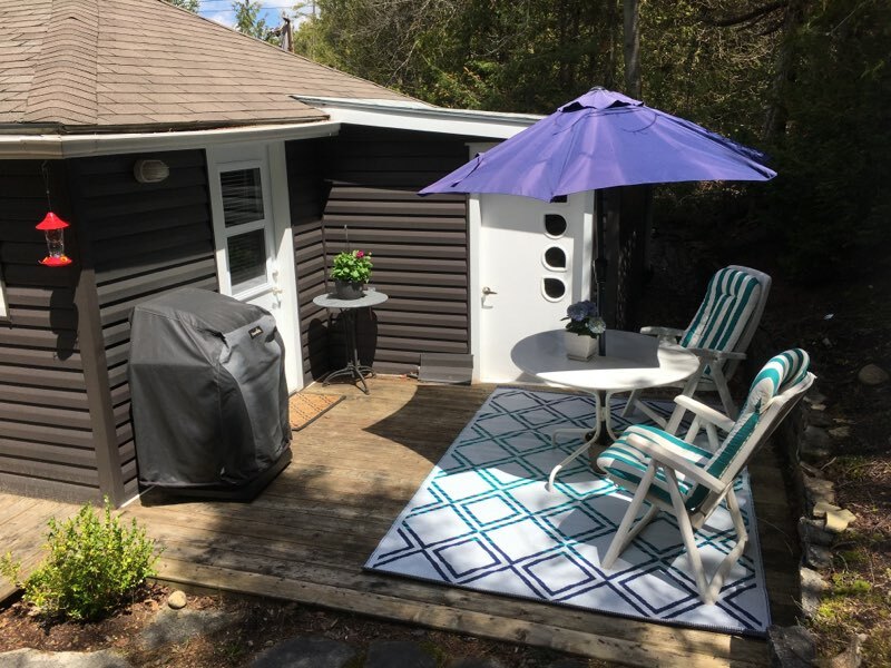 Location Location..Charming Cottage, French Bay, Sauble Beach 3