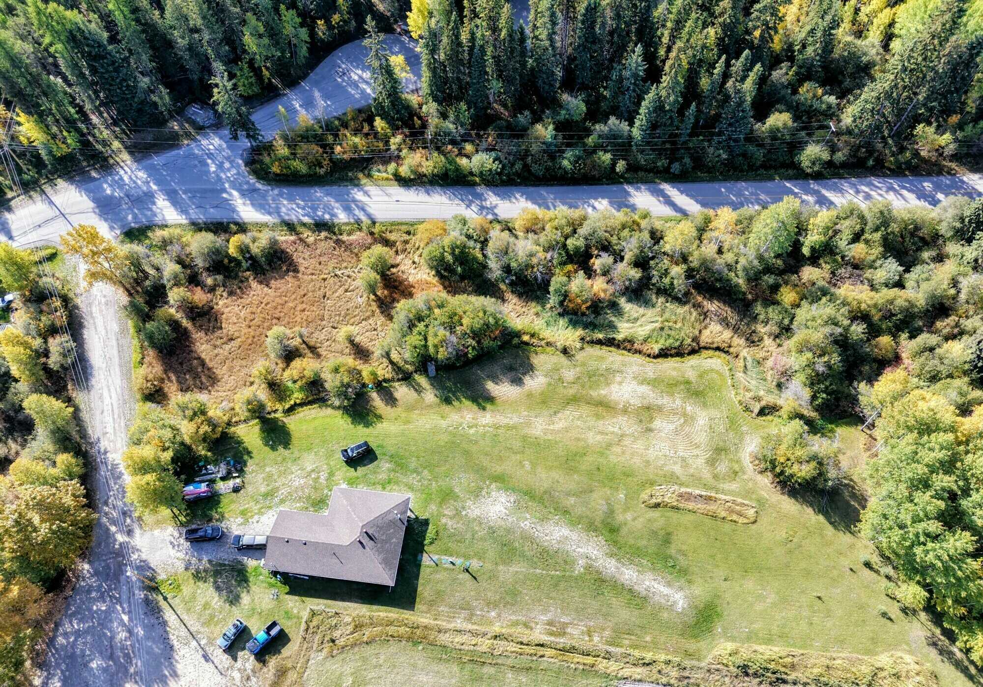Rare 5.31-Acre Retreat Steps from Jimsmith Lake 5