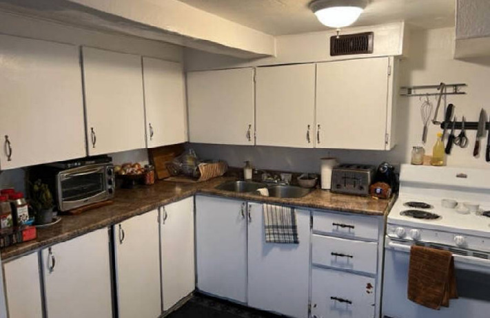Cash Flowing 4 Unit Building 5