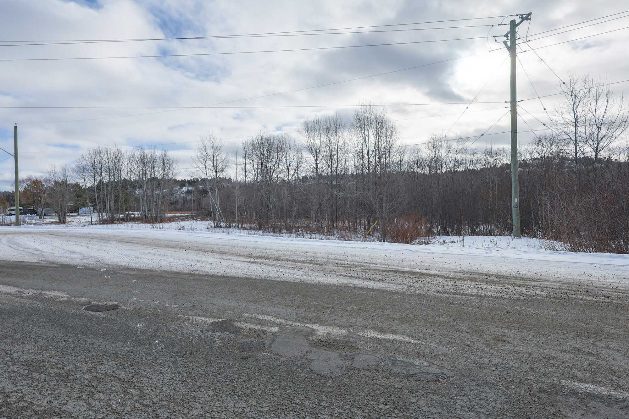 8.24 Acres of Perfect Flat Land in the South End!! 4